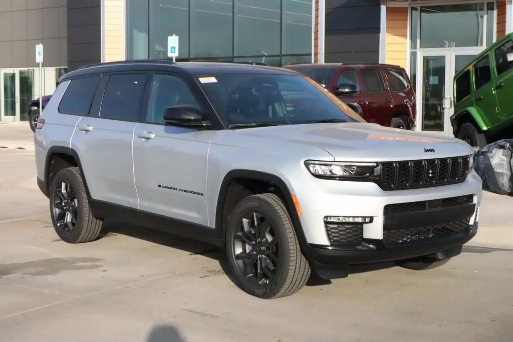 2025 Jeep Grand Cherokee L Limited's photo