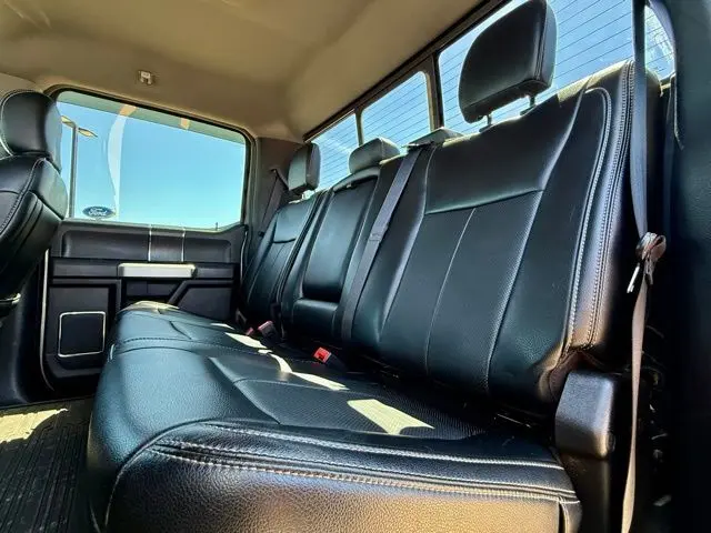 2021 Ford F-350 photo 16