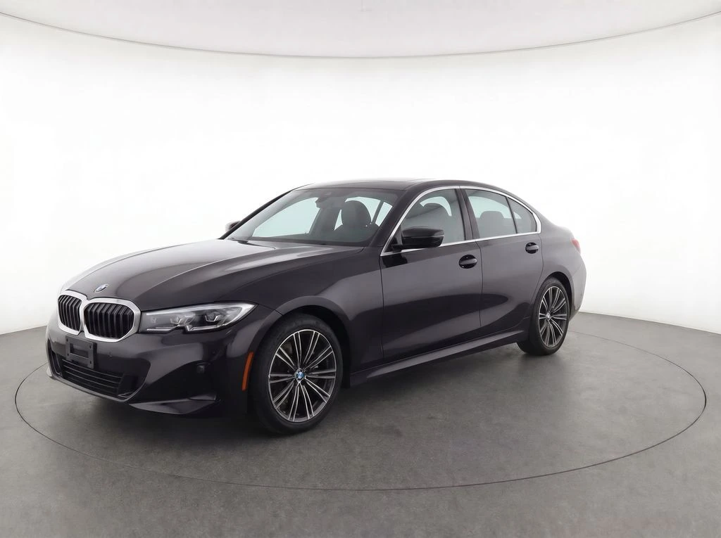 2025 BMW 3 Series 330i xDrive Sedan's photo