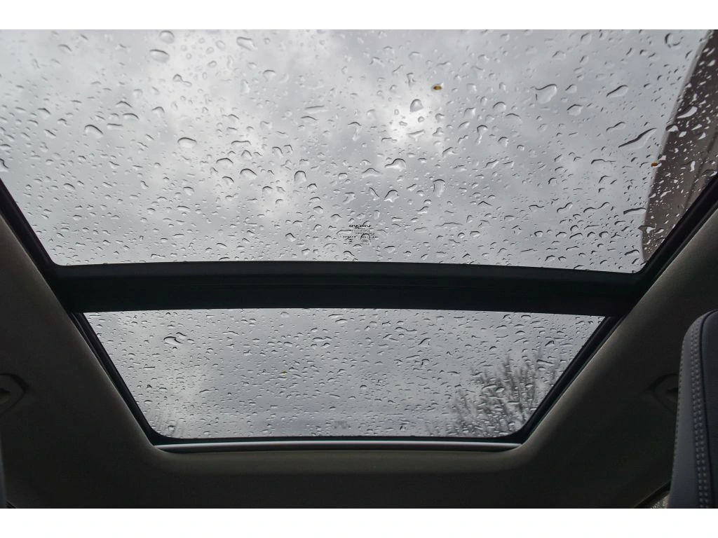 2026 Volvo - image 14