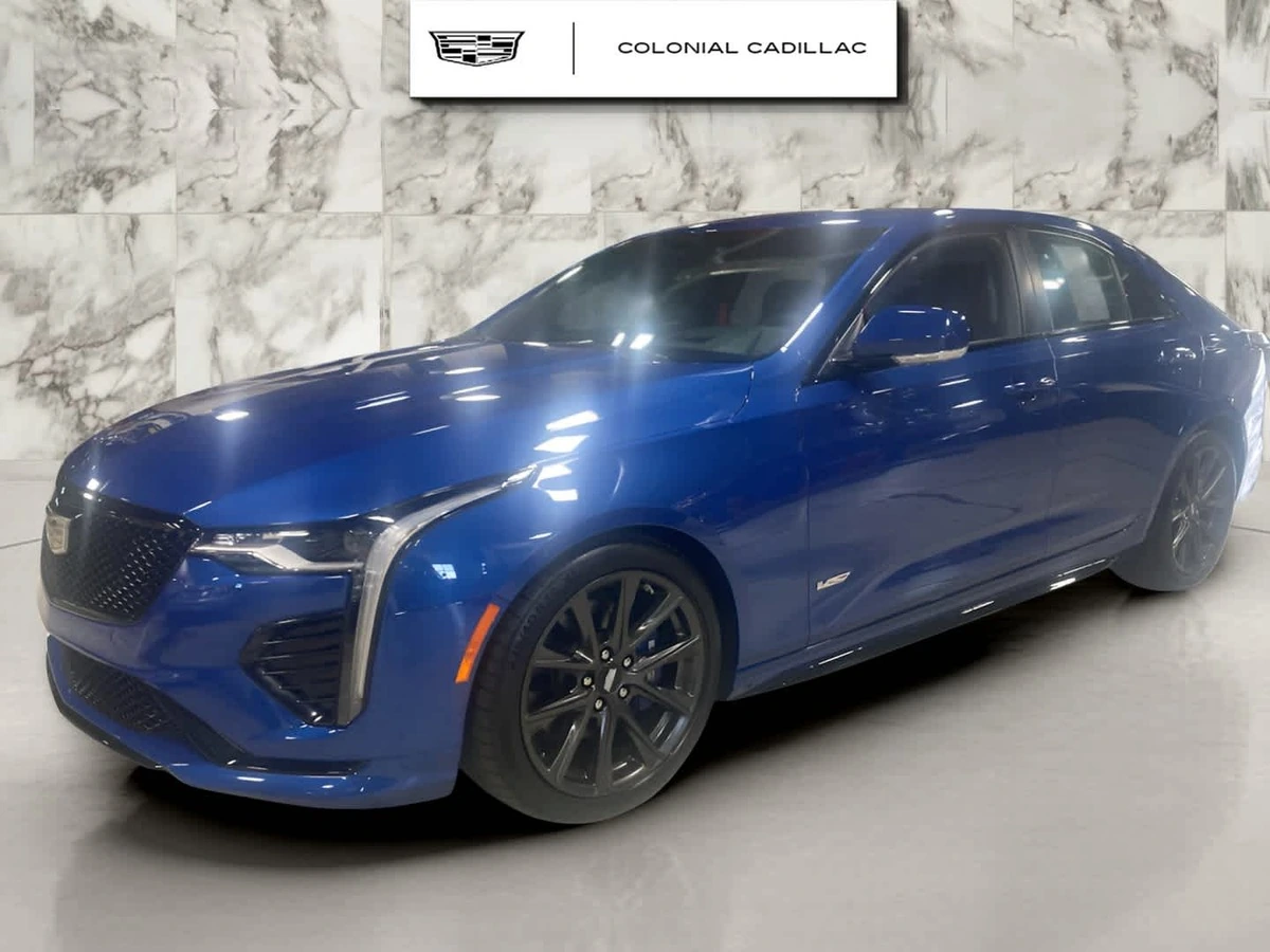 2023 Cadillac CT4 V-Series's photo