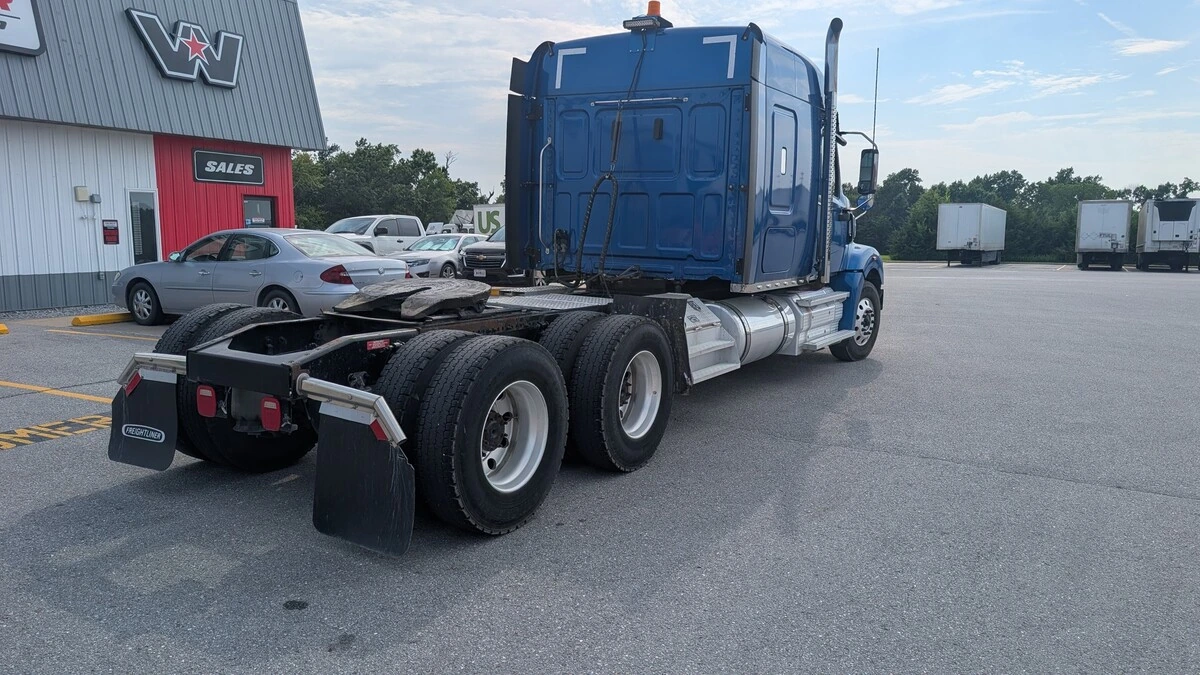 2023 Western Star 49X — photo 5