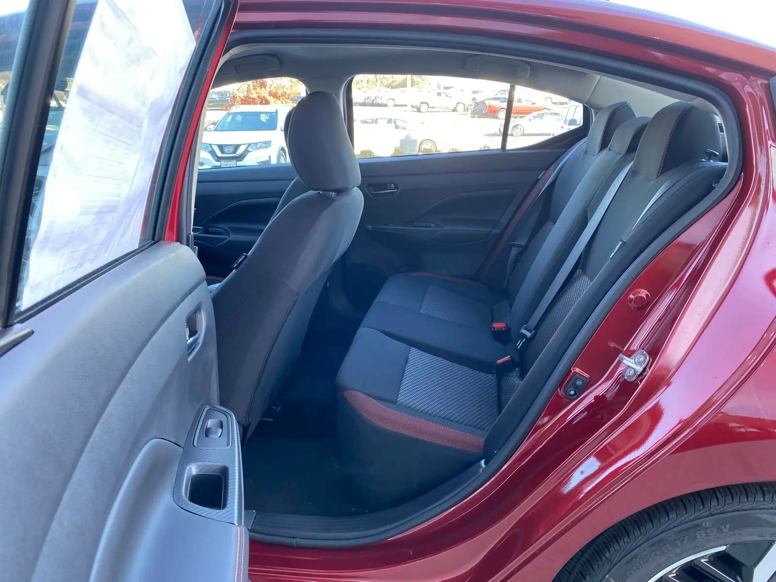 2025 Nissan Versa SR photo 18