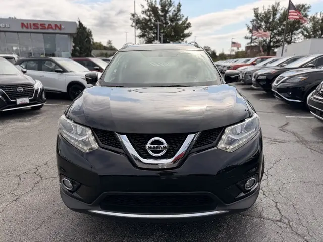 2014 Nissan Rogue SL photo 2