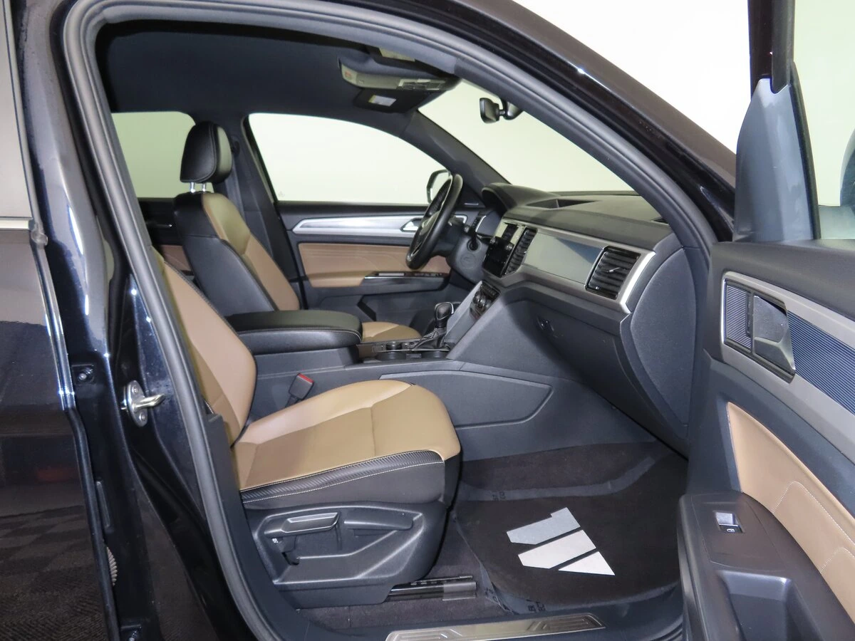 2023 Volkswagen Atlas Cross Sport SE w/Tech - Photo 29