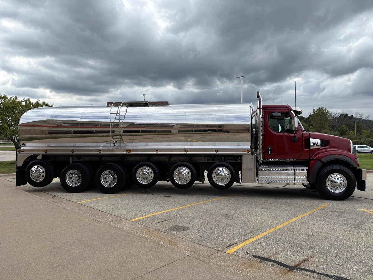 2027 Western Star 49X — photo 4
