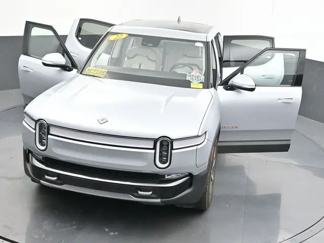 2022 Rivian R1T Adventure photo 47