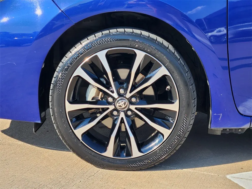 2019 Toyota Corolla L photo 6