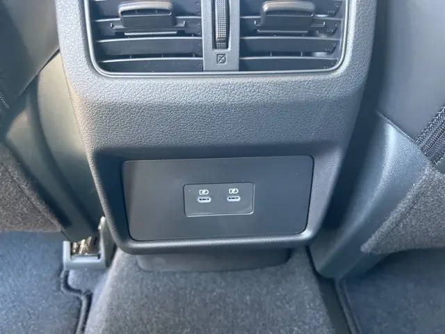 2026 Nissan Rogue SV photo 20