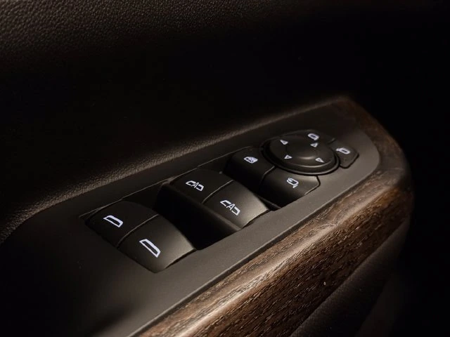 2023 GMC Acadia Denali - Photo 31