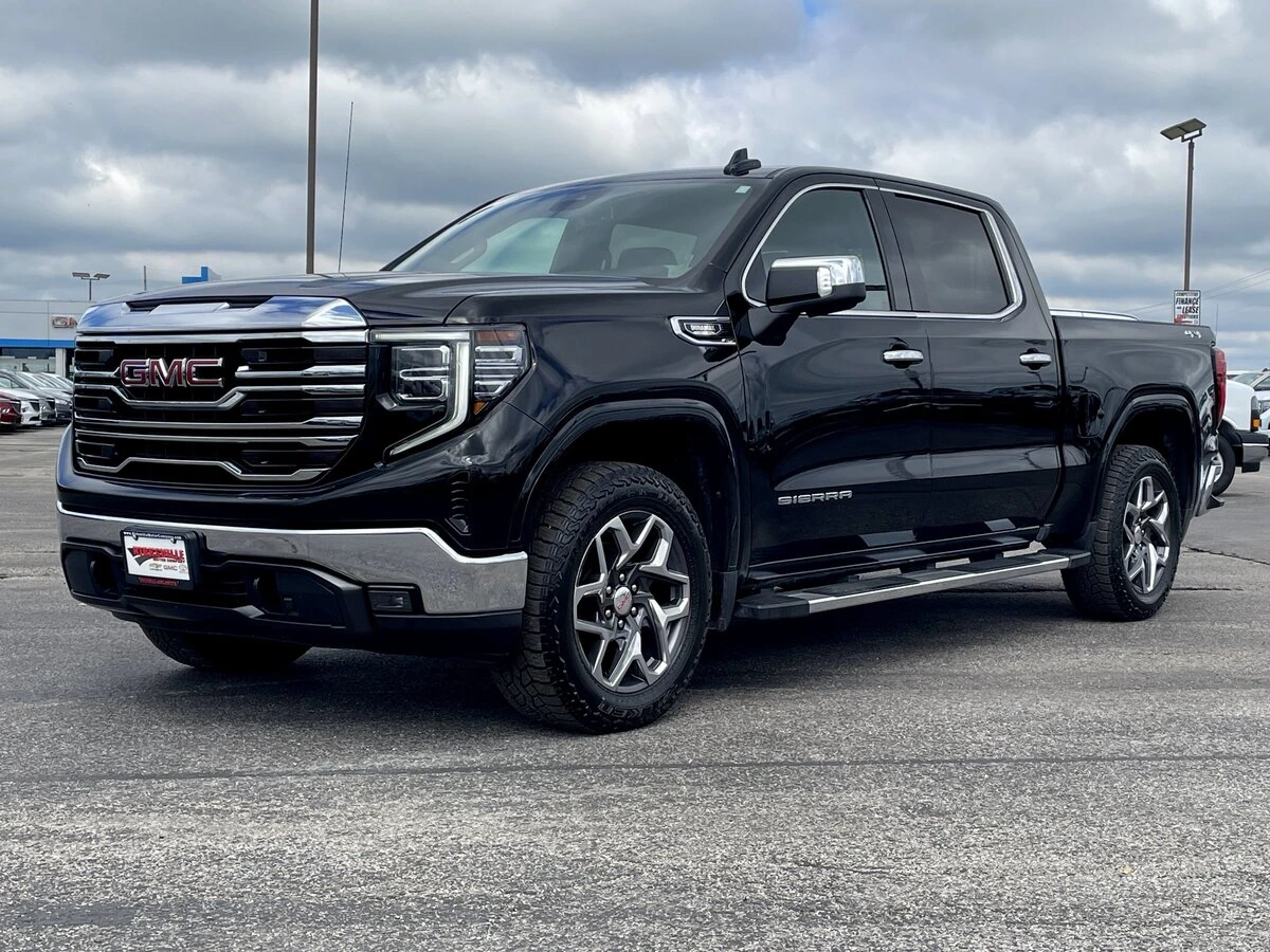 2023 GMC Sierra 1500 SLT - Photo 8