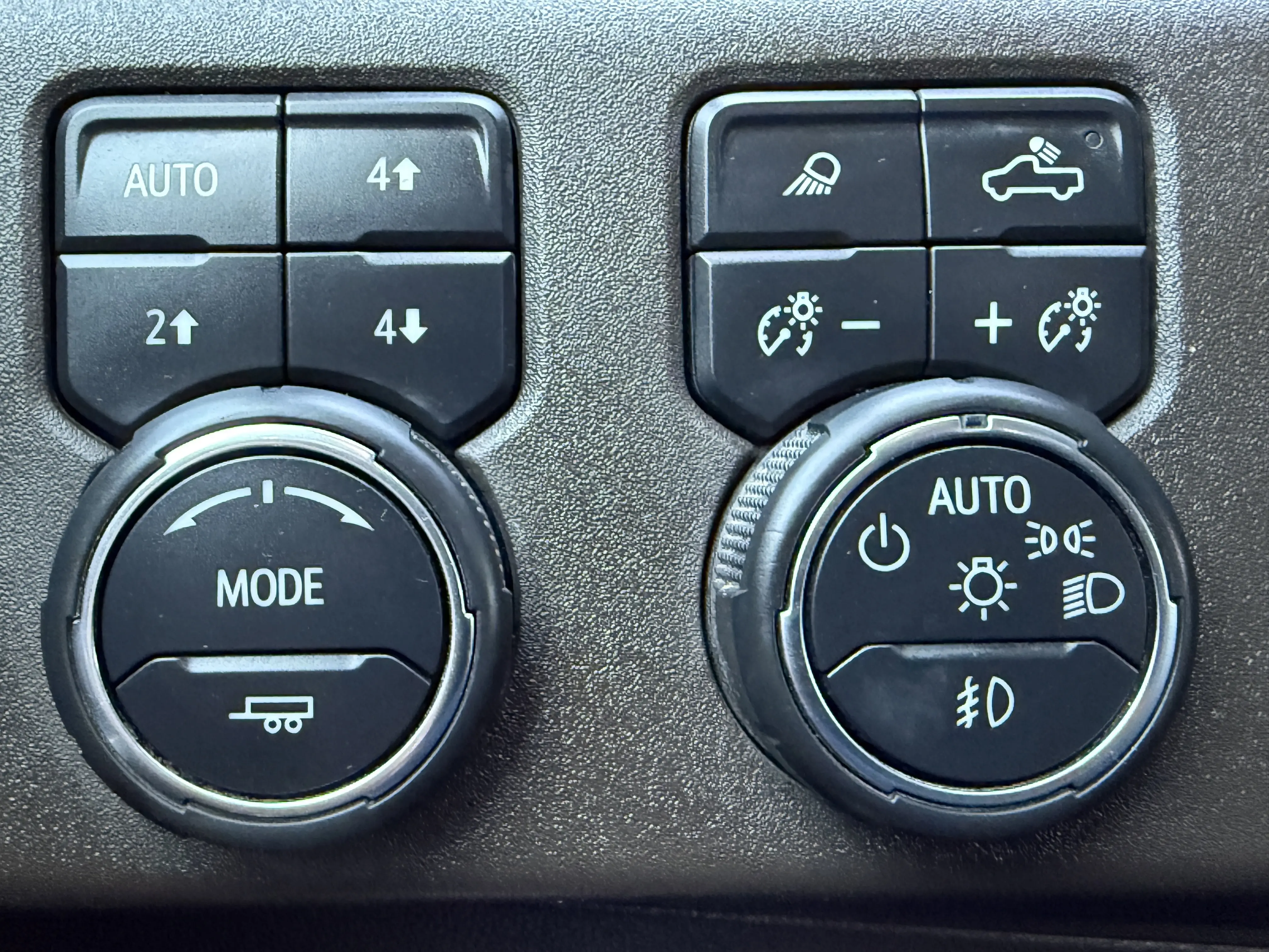 2024 Chevrolet Silverado 3500HD LT photo 28