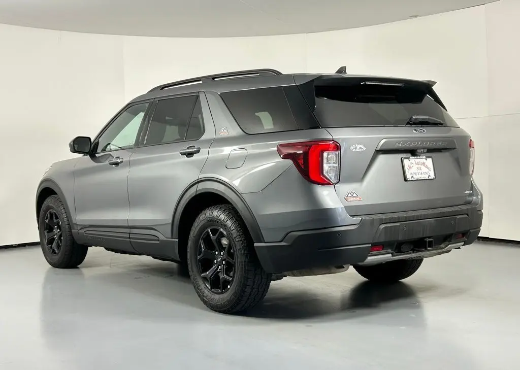 2023 Ford Explorer Timberline photo 3