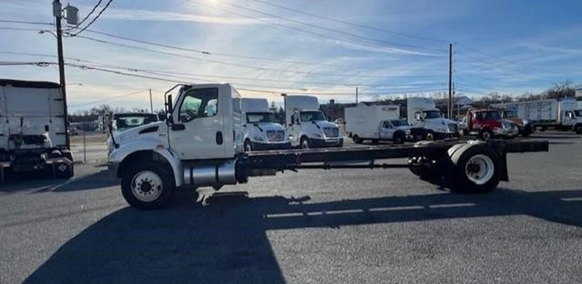 2021 International MV in Murray, KY — photo 2