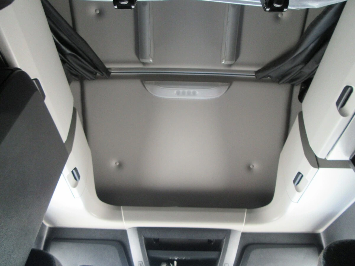 2023 Freightliner Cascadia - image 30