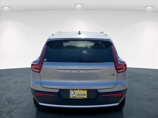 2023 Volvo - image 8