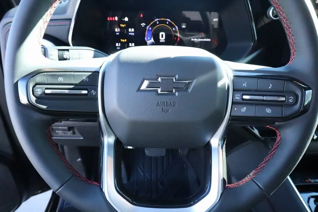 2026 Chevrolet Colorado Z71 photo 3