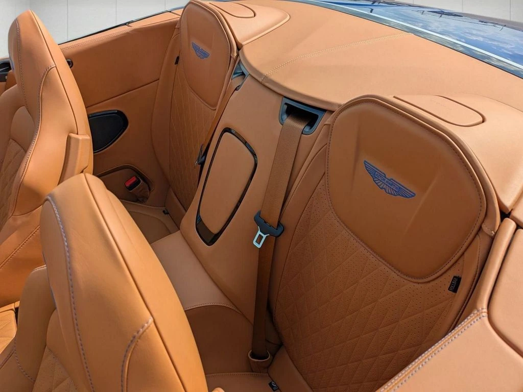 2025 Aston Martin DB12 Base - Photo 29