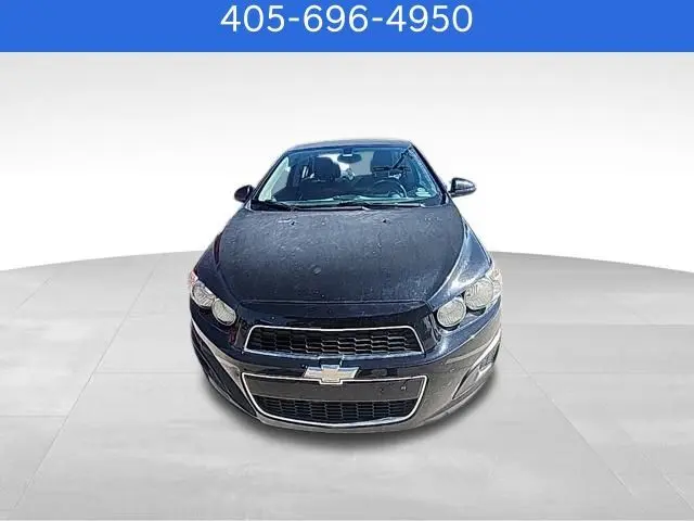 2016 Chevrolet Sonic LT photo 2