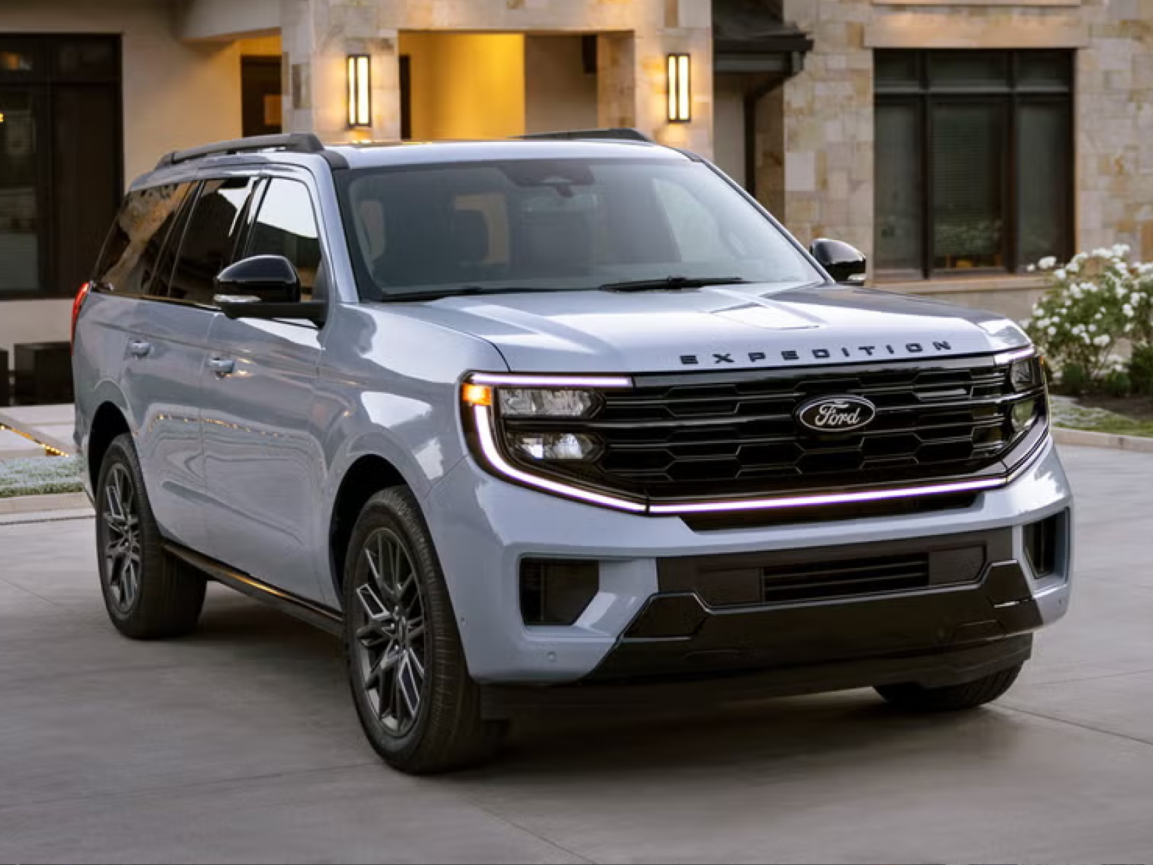 2025 Chevy Suburban vs 2025 Ford Expedition