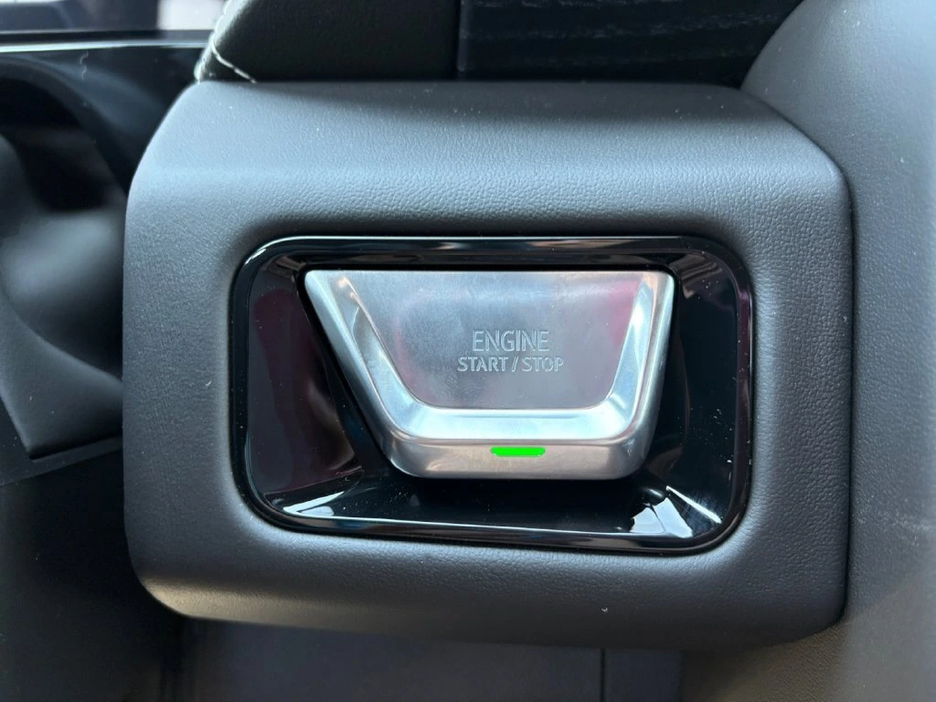 2026 GMC Yukon AT4 Ultimate - Photo 30