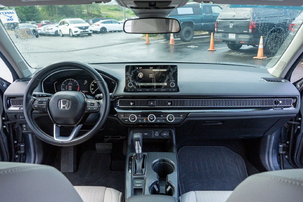 2024 Honda Civic Hatchback EX-L - Photo 22