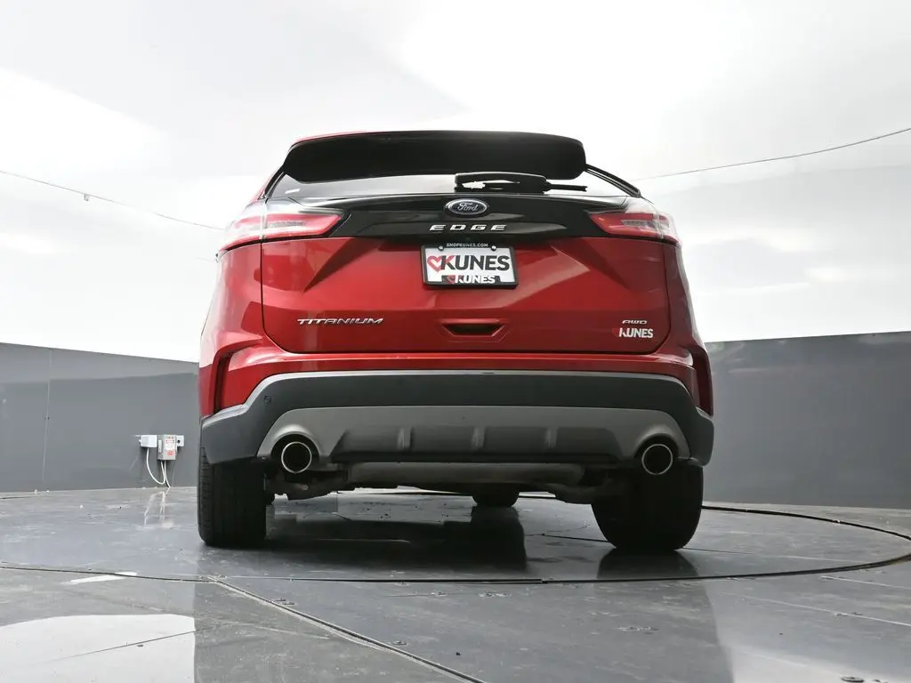 2021 Ford Edge Titanium photo 49