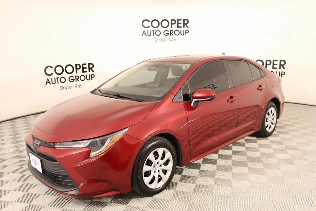 2024 Toyota Corolla LE photo 9