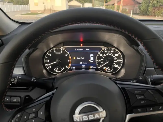 2025 Nissan Altima 2.5 SR photo 10