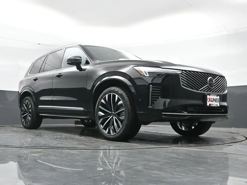 2026 Volvo - image 43