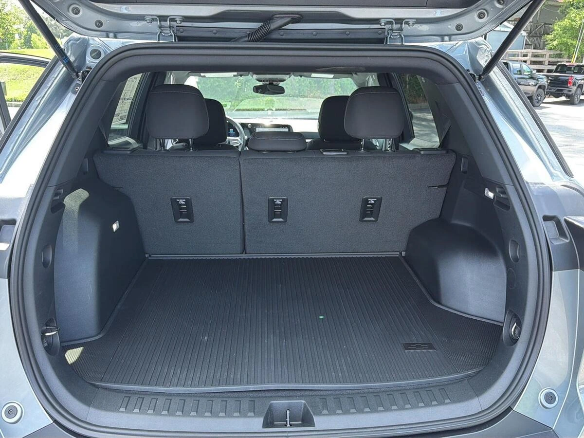 2026 Chevrolet Equinox LT - Photo 32