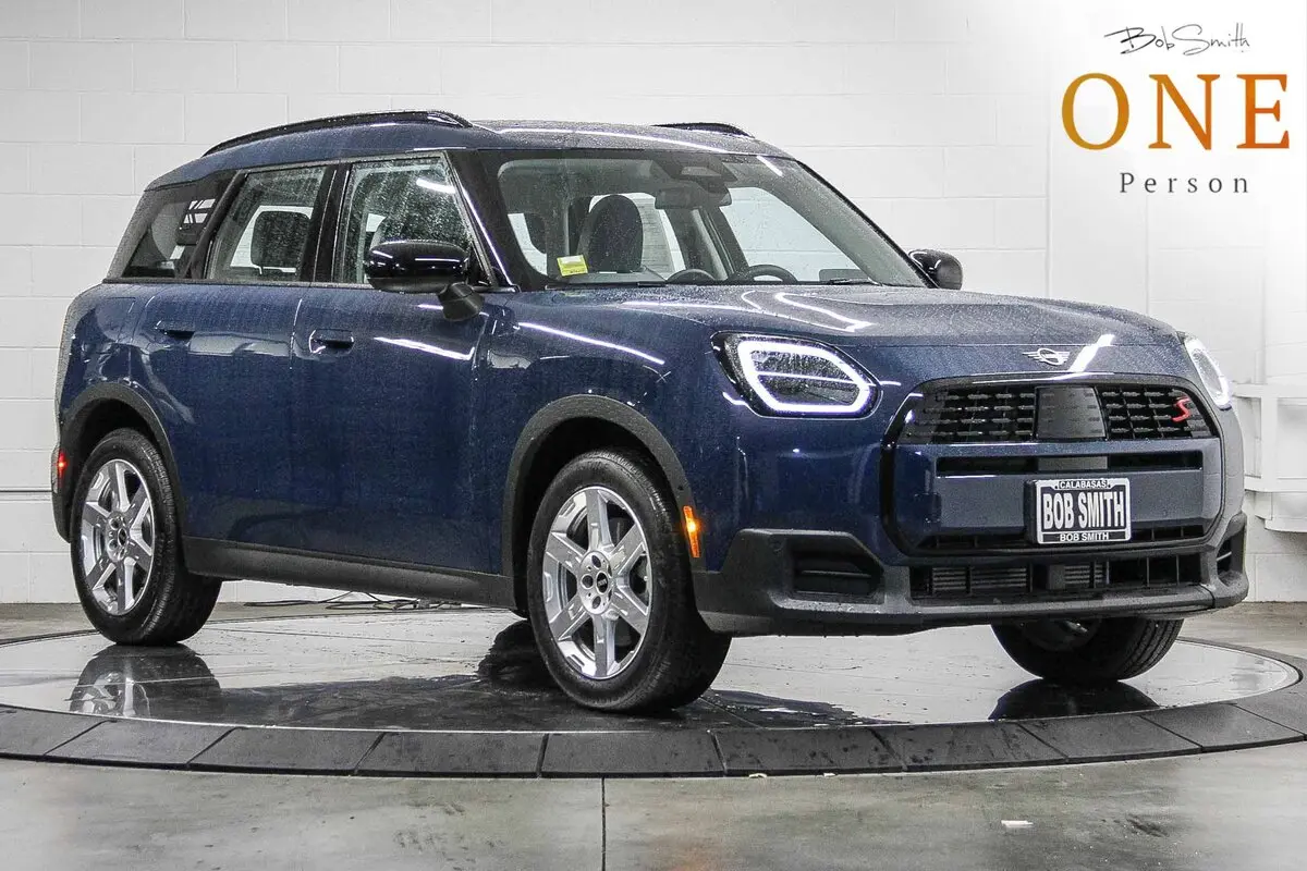 2025 MINI Countryman S's photo