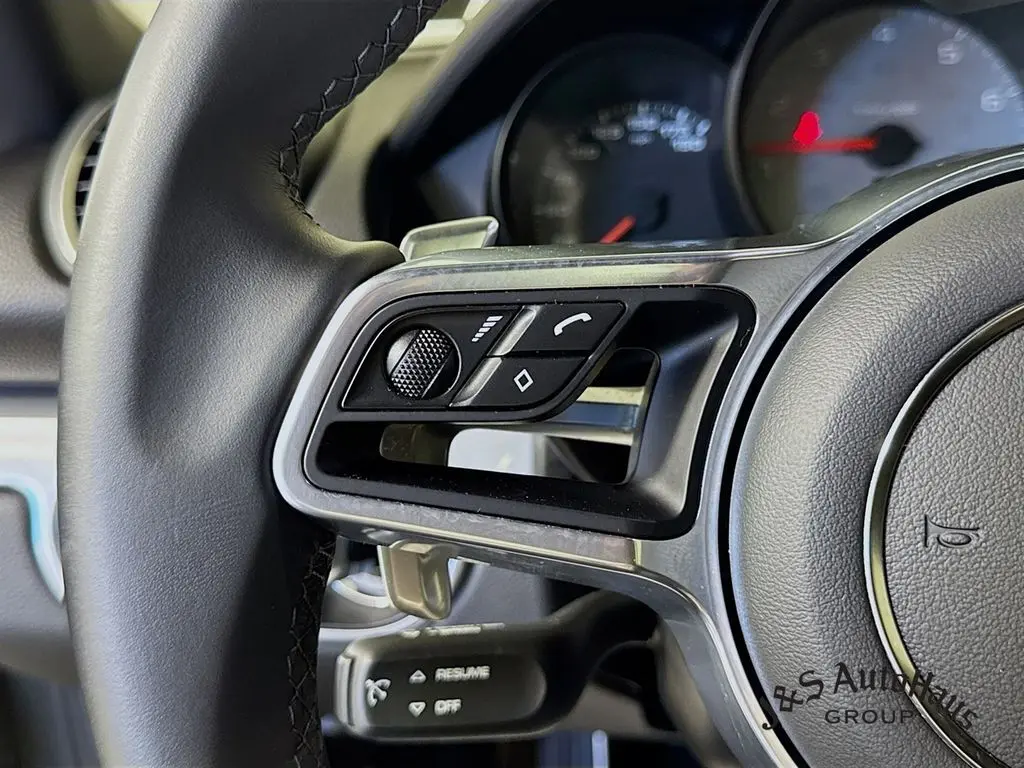 2025 Porsche Cayman S photo 13