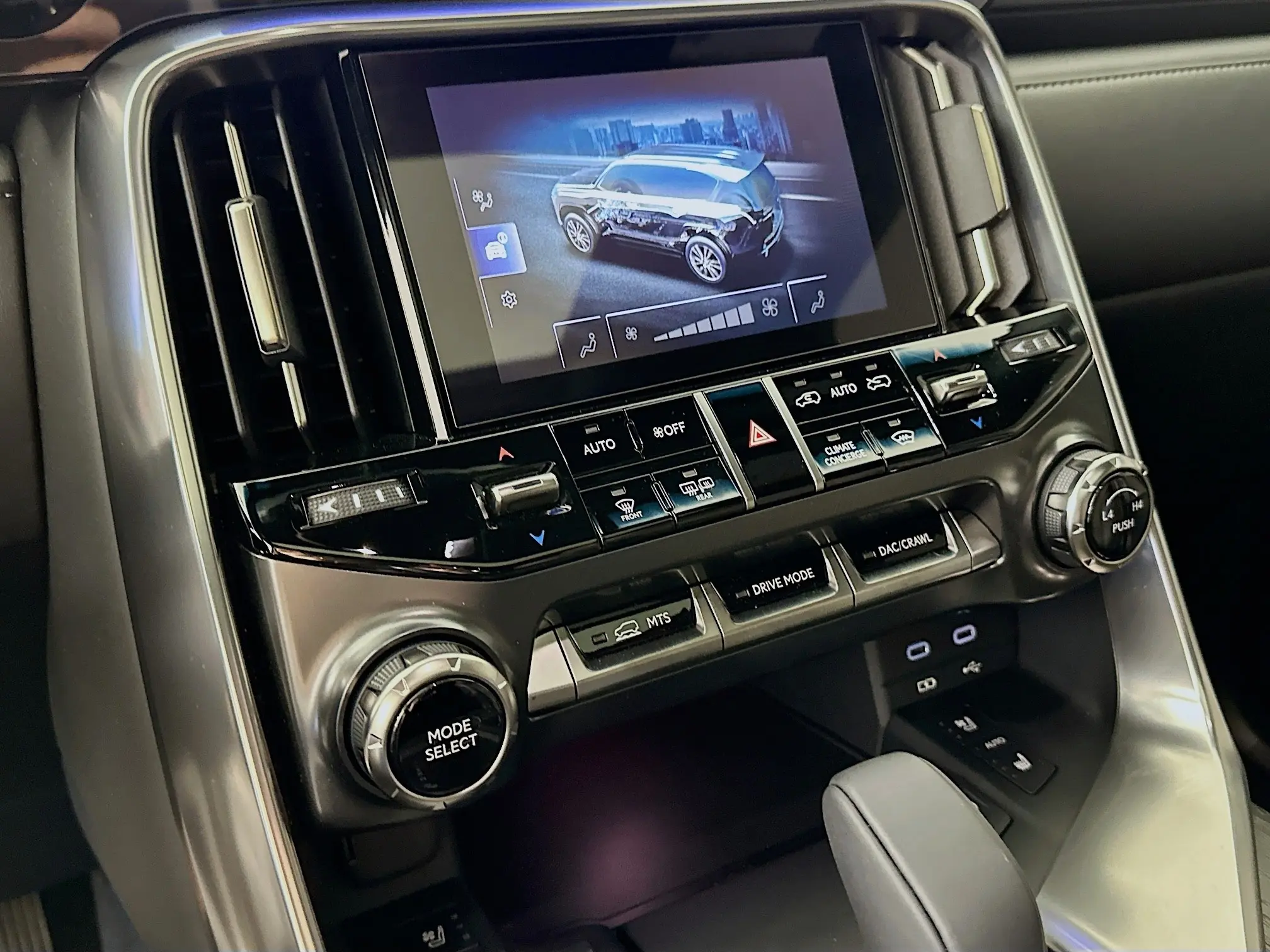 2025 Lexus LX photo 29