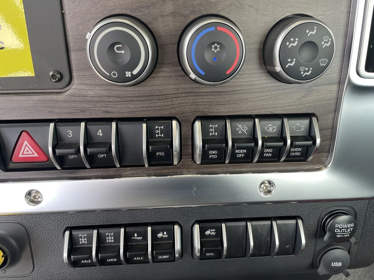 2027 Western Star 49X - image 39