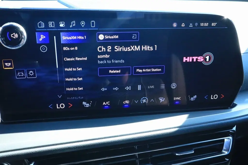 2026 Chevrolet Traverse 1LT photo 4