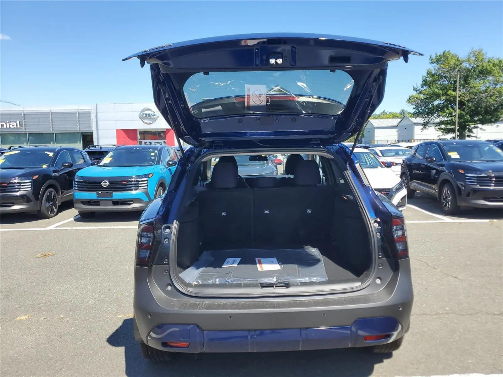 2025 Nissan Kicks SV photo 21