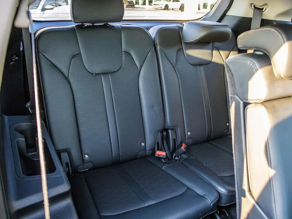 2025 Kia Sorento S photo 20