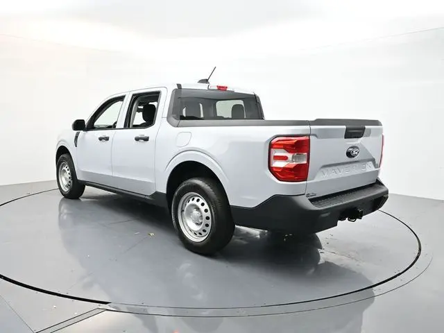 2025 Ford Maverick XL photo 3