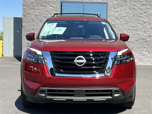2025 Nissan Pathfinder SV photo 9