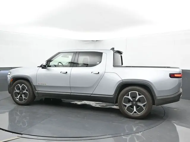 2022 Rivian R1T Adventure photo 3
