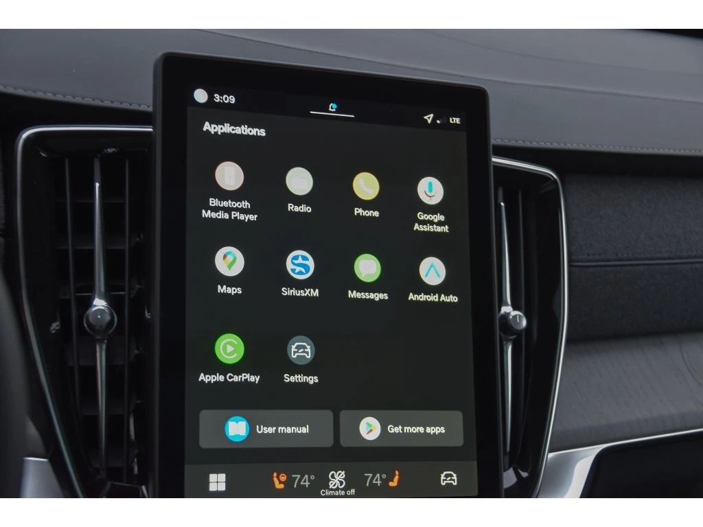 2026 Volvo - image 19