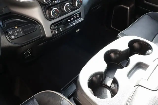 2020 Ram 2500 Laramie photo 29