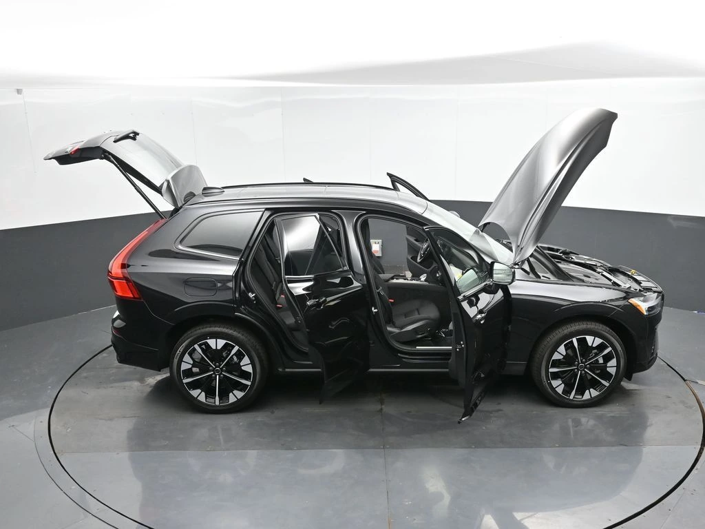 2026 Volvo XC60 Plus - Photo 49