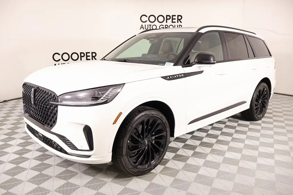 2026 Lincoln Aviator Reserve photo 2