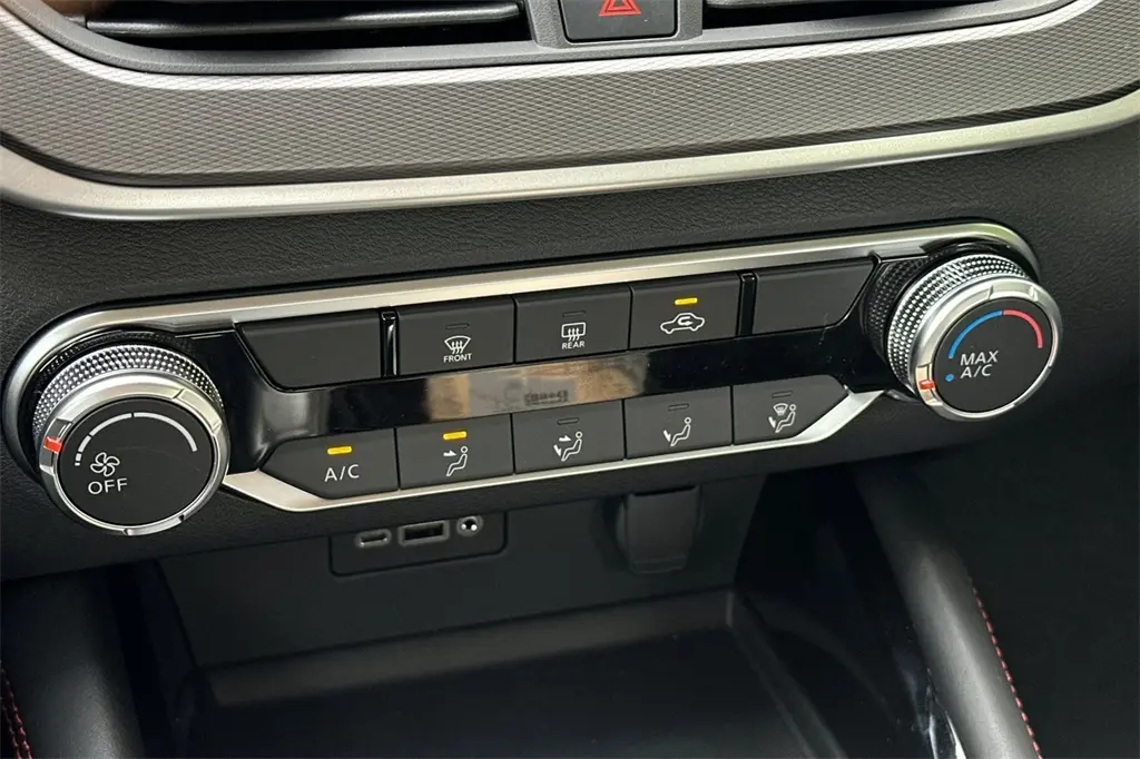 2025 Nissan Altima 2.5 SR photo 14