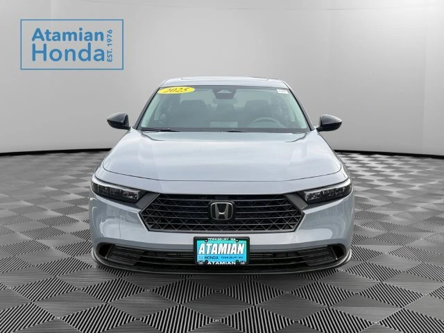 2025 Honda Accord SE - Photo 8
