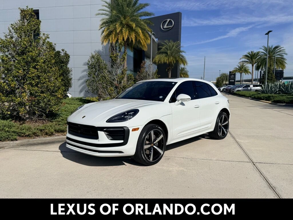 2023 Porsche Macan Base's photo