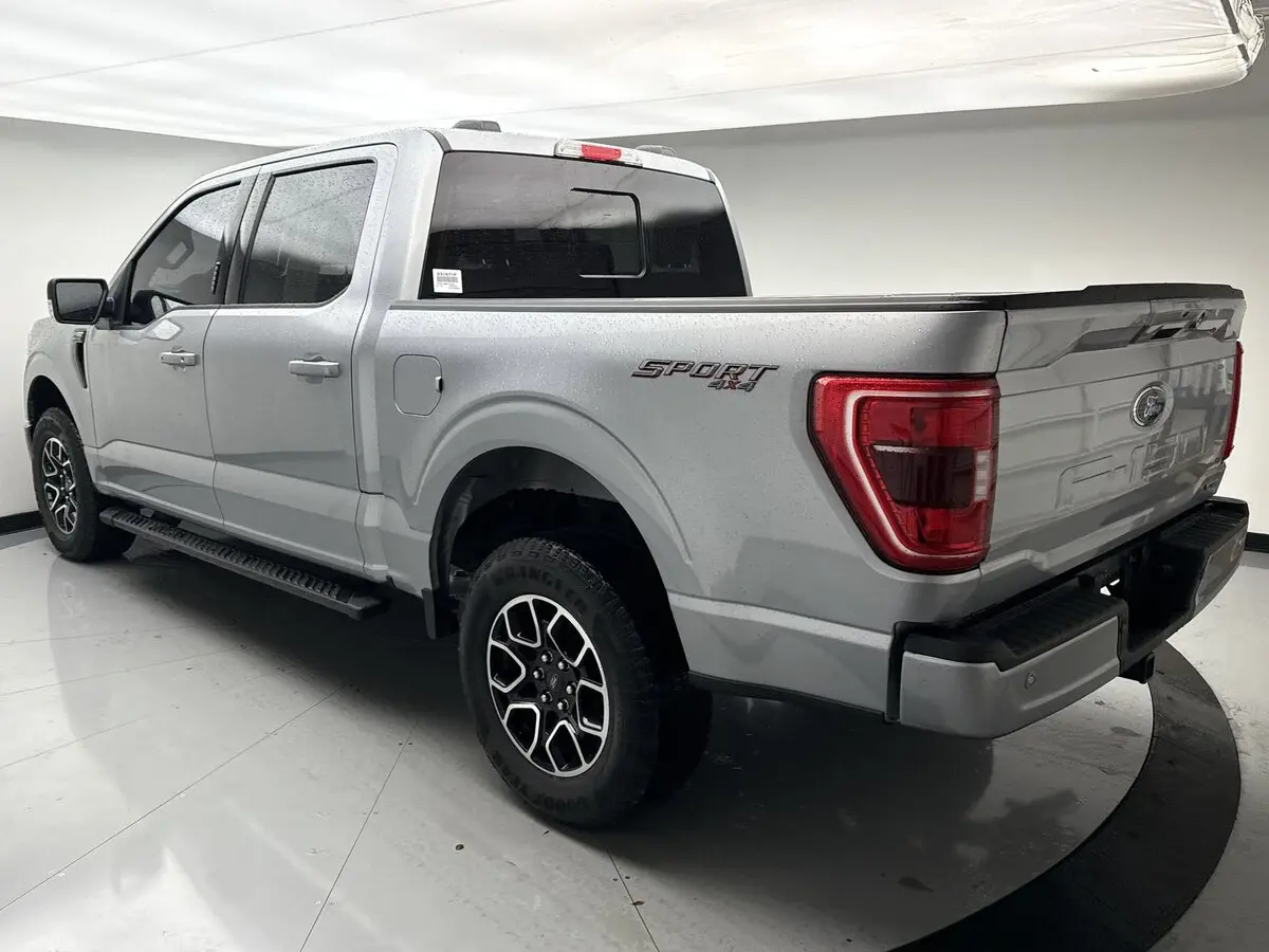 2023 Ford F-150 XLT photo 3