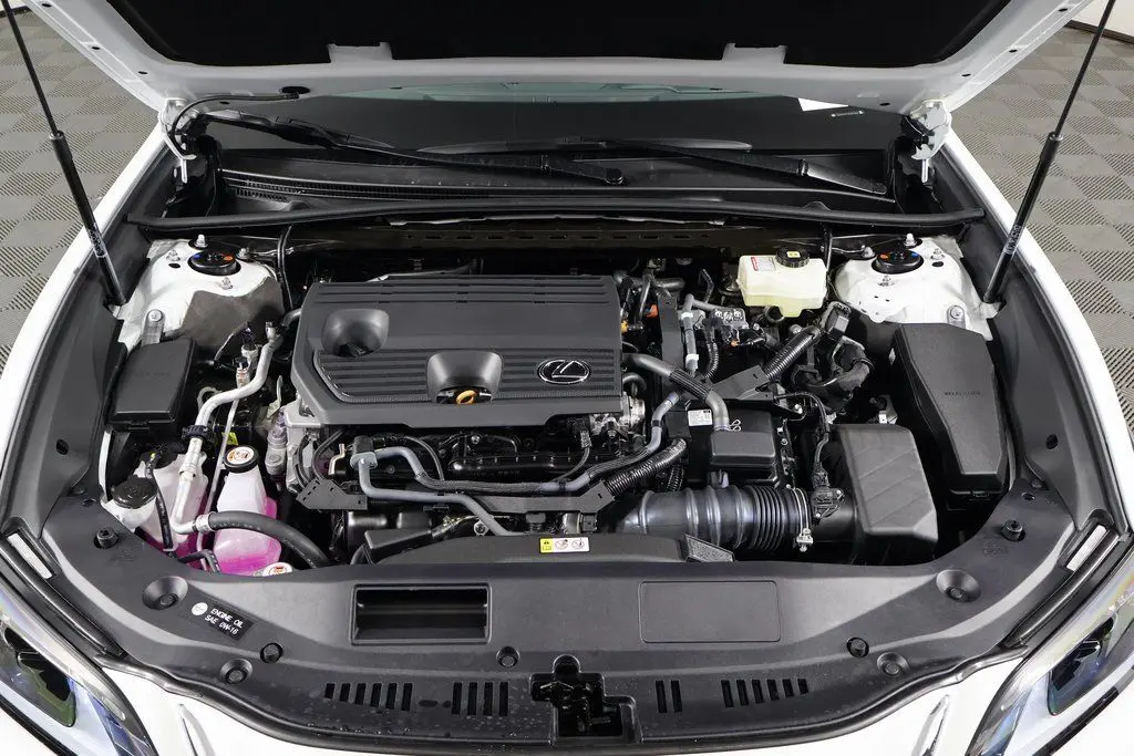 2025 Lexus ES 300h photo 7